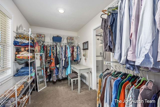 3461 Mason Ridge Drive NE, Grand Rapids, MI 49525