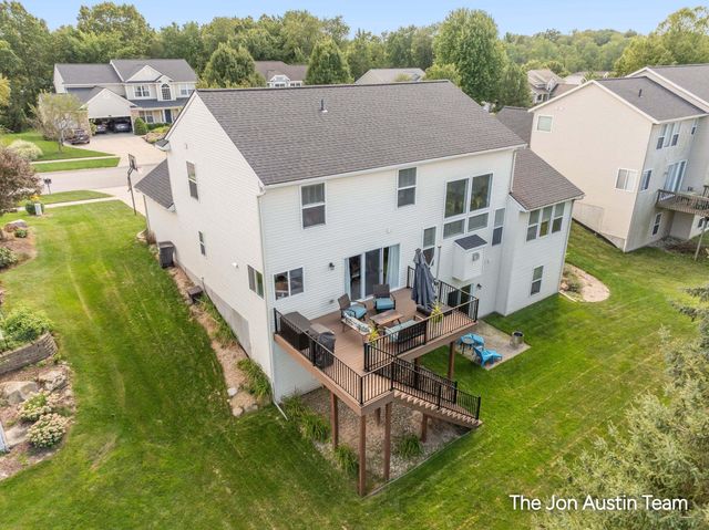 3461 Mason Ridge Drive NE, Grand Rapids, MI 49525