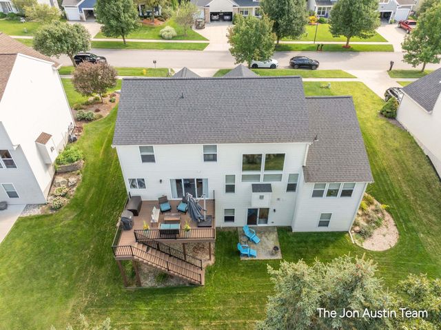 3461 Mason Ridge Drive NE, Grand Rapids, MI 49525