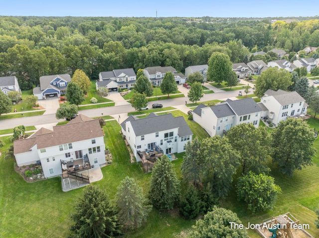 3461 Mason Ridge Drive NE, Grand Rapids, MI 49525