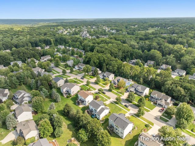 3461 Mason Ridge Drive NE, Grand Rapids, MI 49525