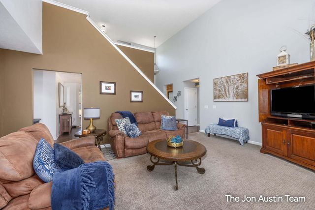 3461 Mason Ridge Drive NE, Grand Rapids, MI 49525