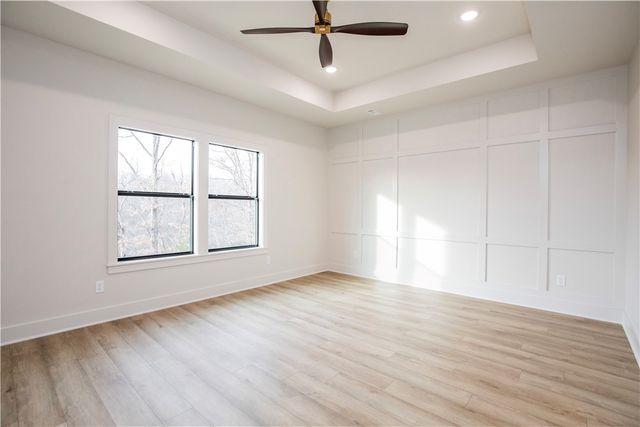 15 Kenninghall Lane, Bella Vista, AR 72715