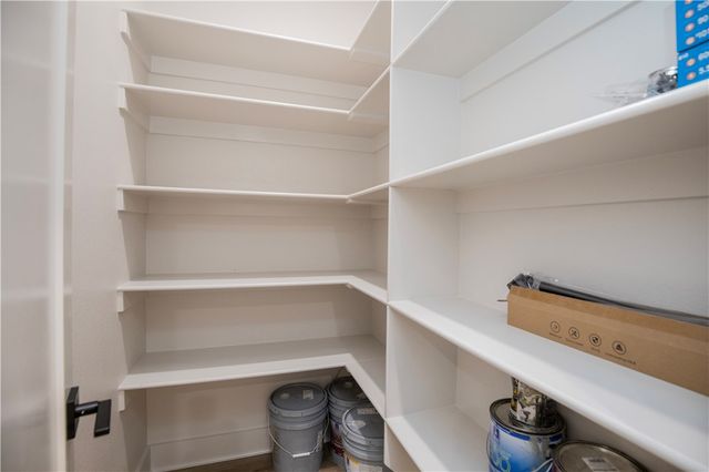 15 Kenninghall Lane, Bella Vista, AR 72715