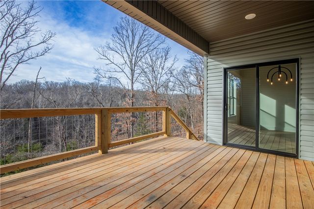 15 Kenninghall Lane, Bella Vista, AR 72715