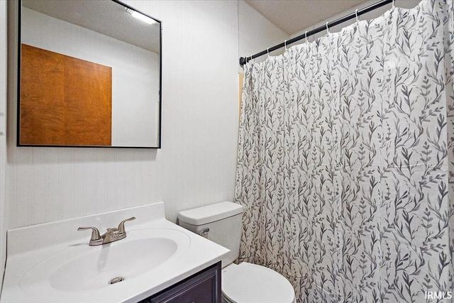 203 E Franklin Street, Bridgeport, IL 62417