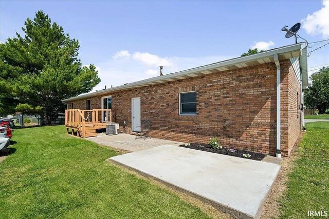 203 E Franklin Street, Bridgeport, IL 62417