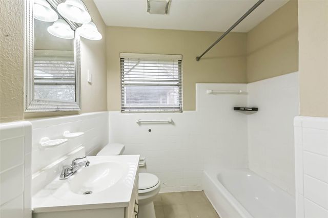 405 N Burnett Drive, Baytown, TX 77520