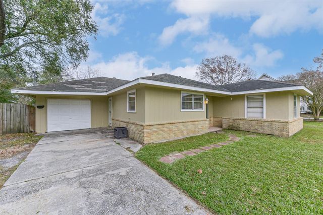 405 N Burnett Drive, Baytown, TX 77520