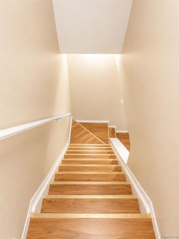 22272 Cape Cod Way, Farmington Hills, MI 48336