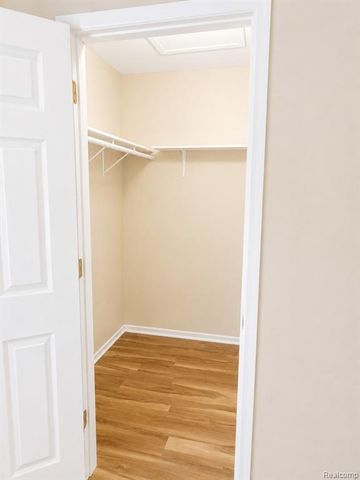 22272 Cape Cod Way, Farmington Hills, MI 48336