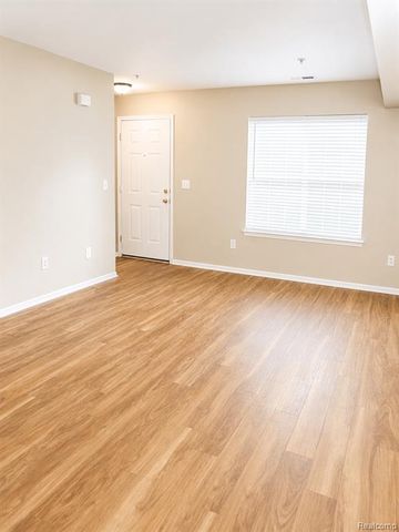 22272 Cape Cod Way, Farmington Hills, MI 48336