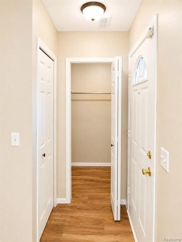 22272 Cape Cod Way, Farmington Hills, MI 48336