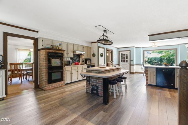 806 S 1st Street, Smithfield, NC 27577