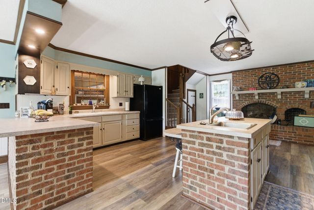 806 S 1st Street, Smithfield, NC 27577