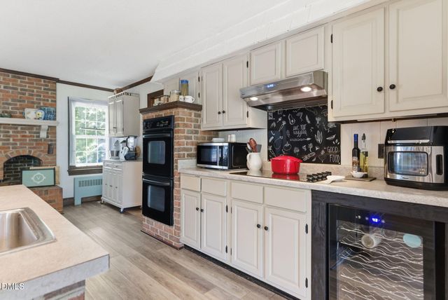 806 S 1st Street, Smithfield, NC 27577