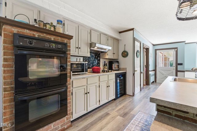 806 S 1st Street, Smithfield, NC 27577