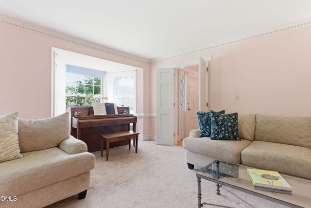 806 S 1st Street, Smithfield, NC 27577