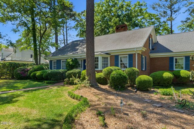 806 S 1st Street, Smithfield, NC 27577