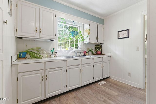 806 S 1st Street, Smithfield, NC 27577