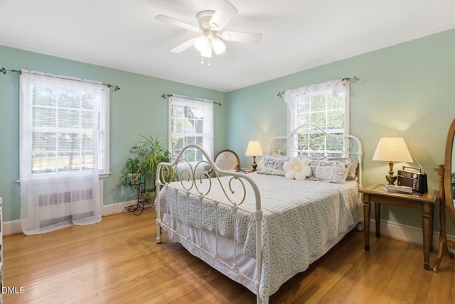 806 S 1st Street, Smithfield, NC 27577