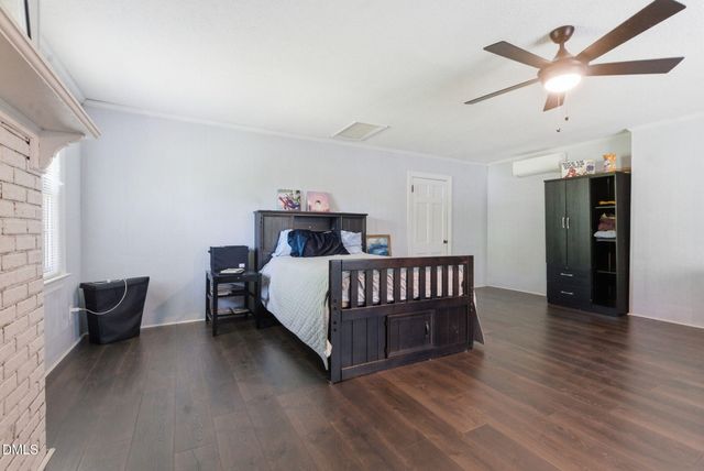 806 S 1st Street, Smithfield, NC 27577