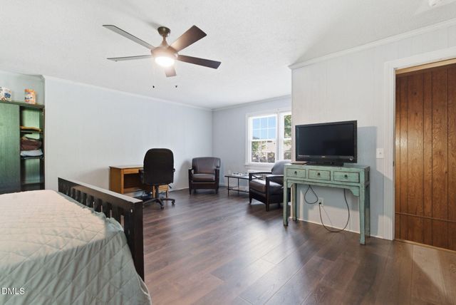 806 S 1st Street, Smithfield, NC 27577