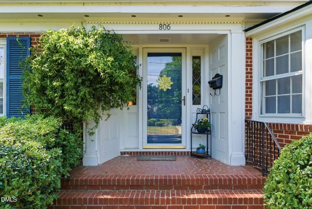 806 S 1st Street, Smithfield, NC 27577