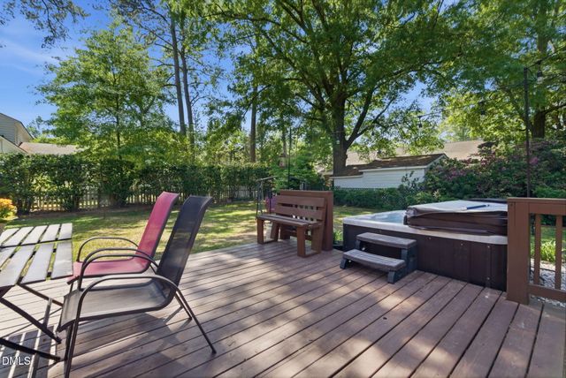 806 S 1st Street, Smithfield, NC 27577