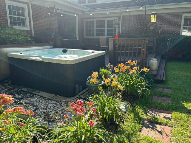 806 S 1st Street, Smithfield, NC 27577