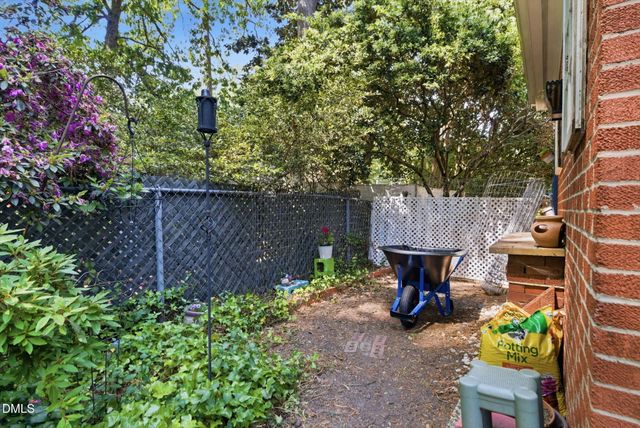 806 S 1st Street, Smithfield, NC 27577