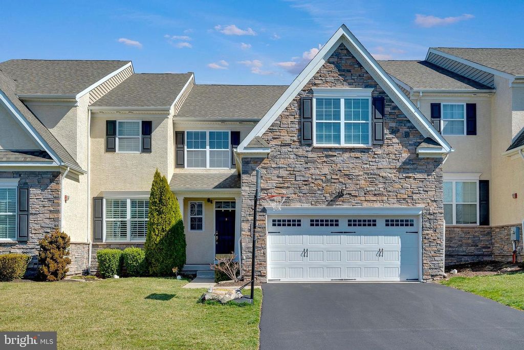 3039 BAINBRIDGE DRIVE, Lansdale, PA 19446