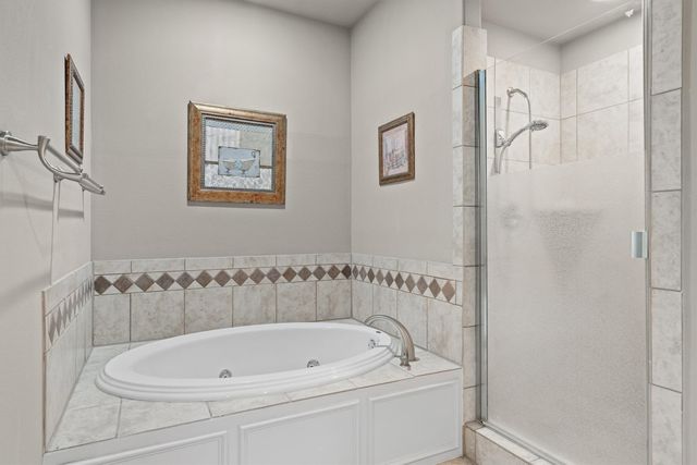 500 Waters Edge Drive 125, Lake Dallas, TX 75065