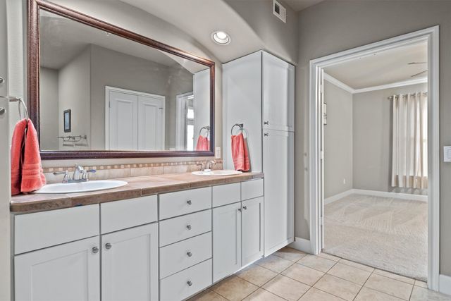 500 Waters Edge Drive 125, Lake Dallas, TX 75065