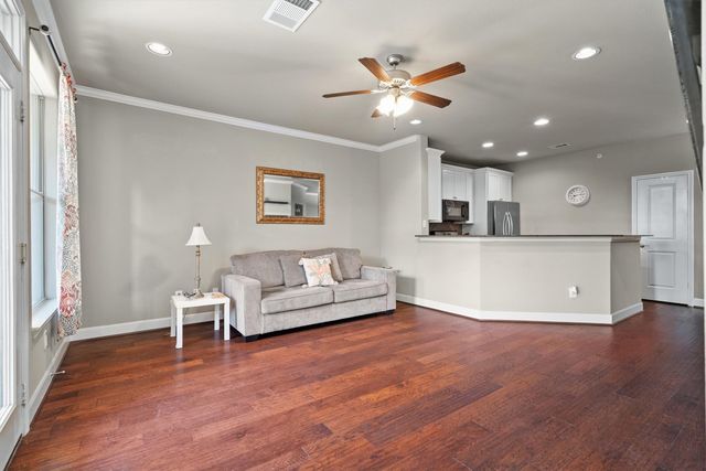 500 Waters Edge Drive 125, Lake Dallas, TX 75065