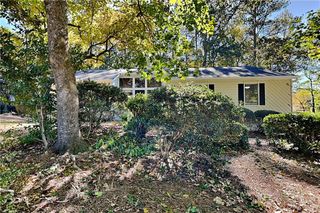 2567 Kingsley NE Drive, Marietta, GA 30062