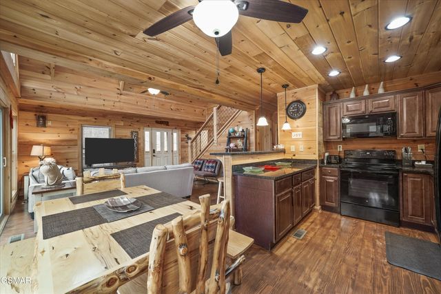 2906 Joyner Hills Lane, Sevierville, TN 37876