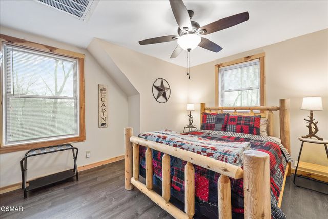 2906 Joyner Hills Lane, Sevierville, TN 37876