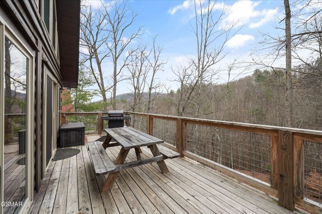 2906 Joyner Hills Lane, Sevierville, TN 37876