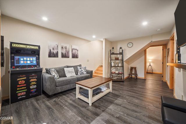 2906 Joyner Hills Lane, Sevierville, TN 37876