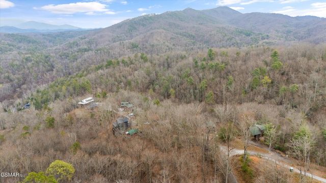 2906 Joyner Hills Lane, Sevierville, TN 37876