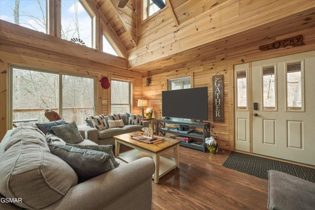 2906 Joyner Hills Lane, Sevierville, TN 37876