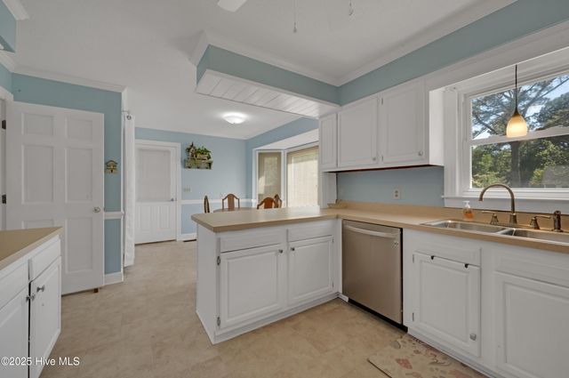 107 Regalwood Road, Greenville, NC 27858