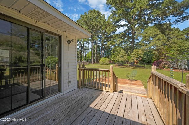 107 Regalwood Road, Greenville, NC 27858