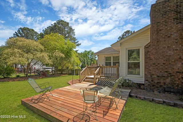 107 Regalwood Road, Greenville, NC 27858