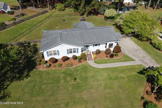 107 Regalwood Road, Greenville, NC 27858