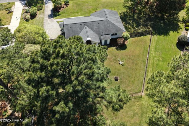 107 Regalwood Road, Greenville, NC 27858