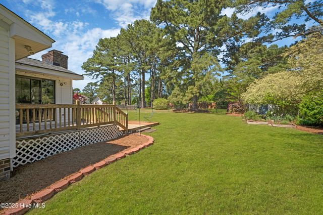 107 Regalwood Road, Greenville, NC 27858