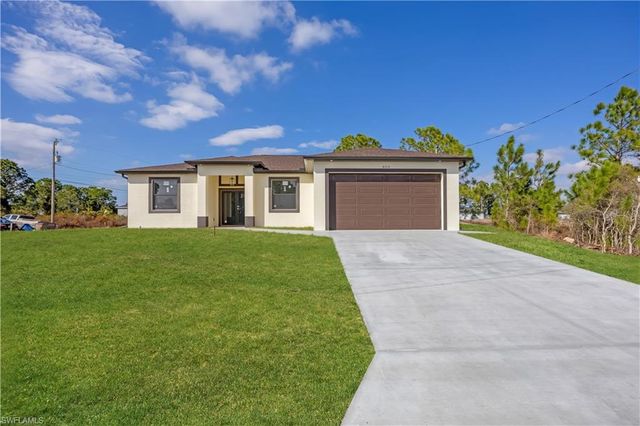 809 Vance ST E, Lehigh Acres, FL 33974