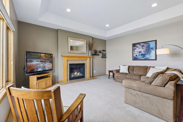 5614 105th Avenue N, Brooklyn Park, MN 55443